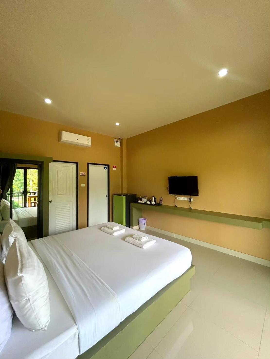 Infinite And Cafe Krabi town